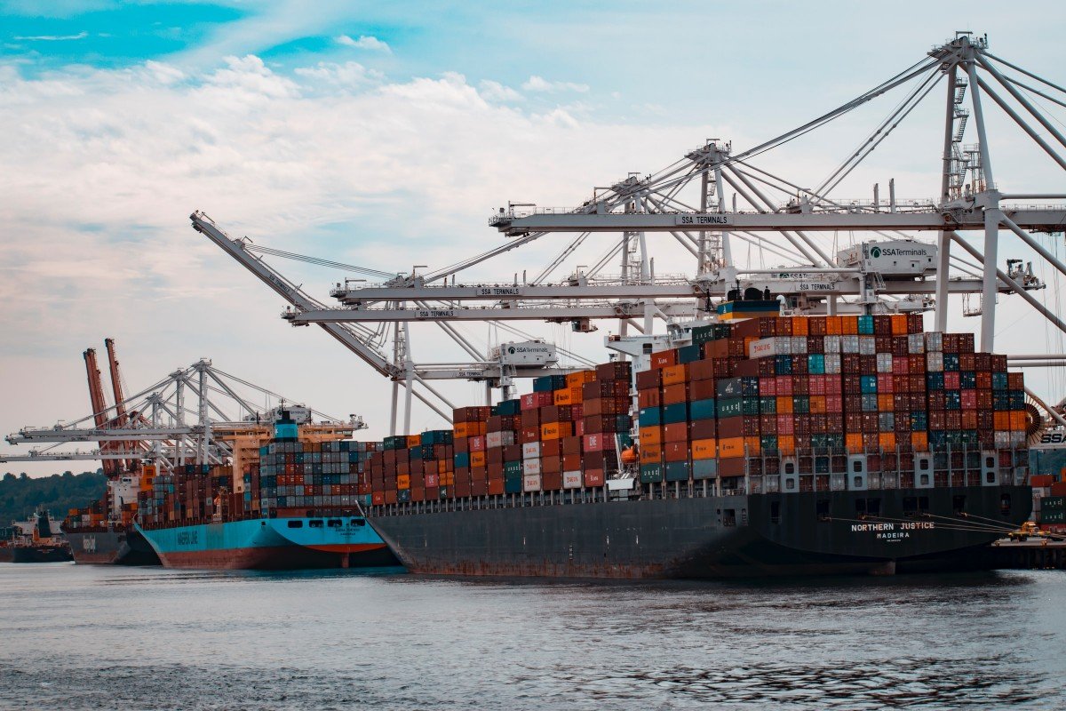 Photo by Andy Li on Unsplash Container Orchestration