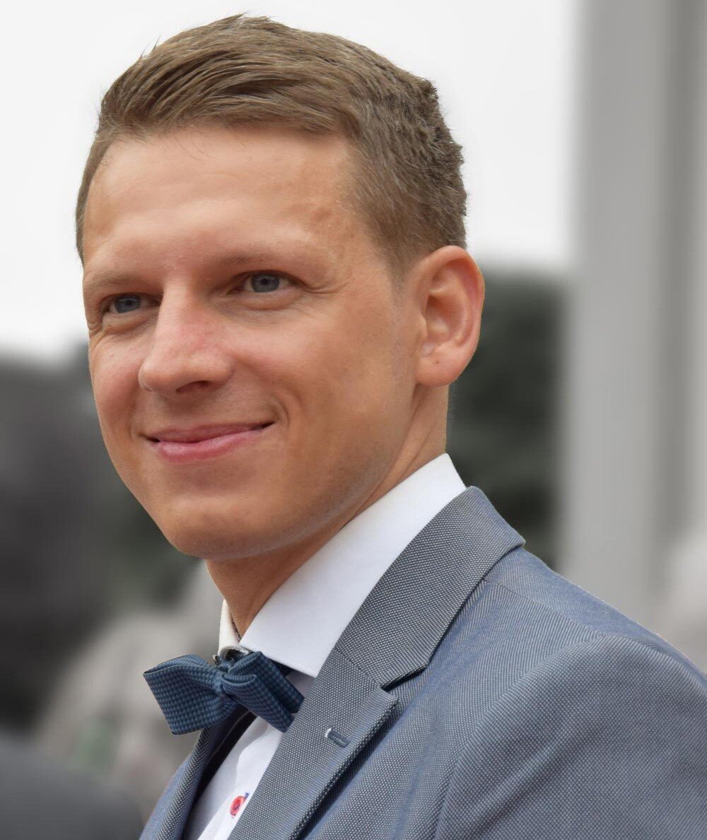 Tobias Schmidt Tobias Schmidt hat bei Mittwald in der Corona-Zeit angefangen und berichtet über seinen Remote-Einstieg.