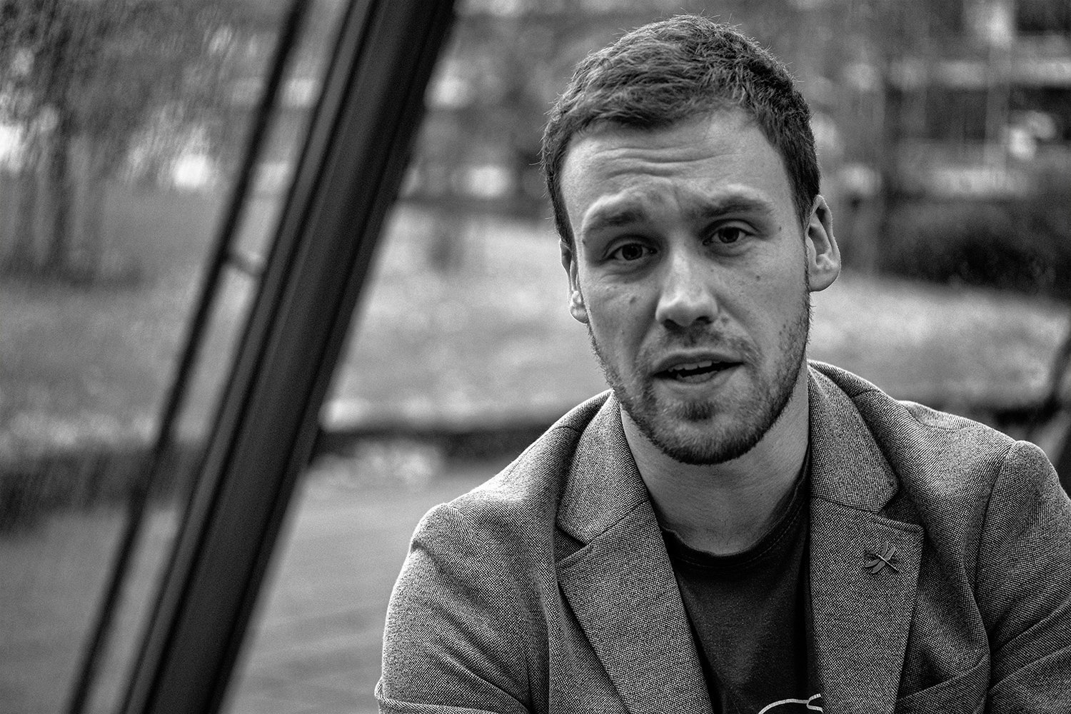 Simon Kraft spricht mit Webhoster Mittwald über Klimaneutralität im Web.