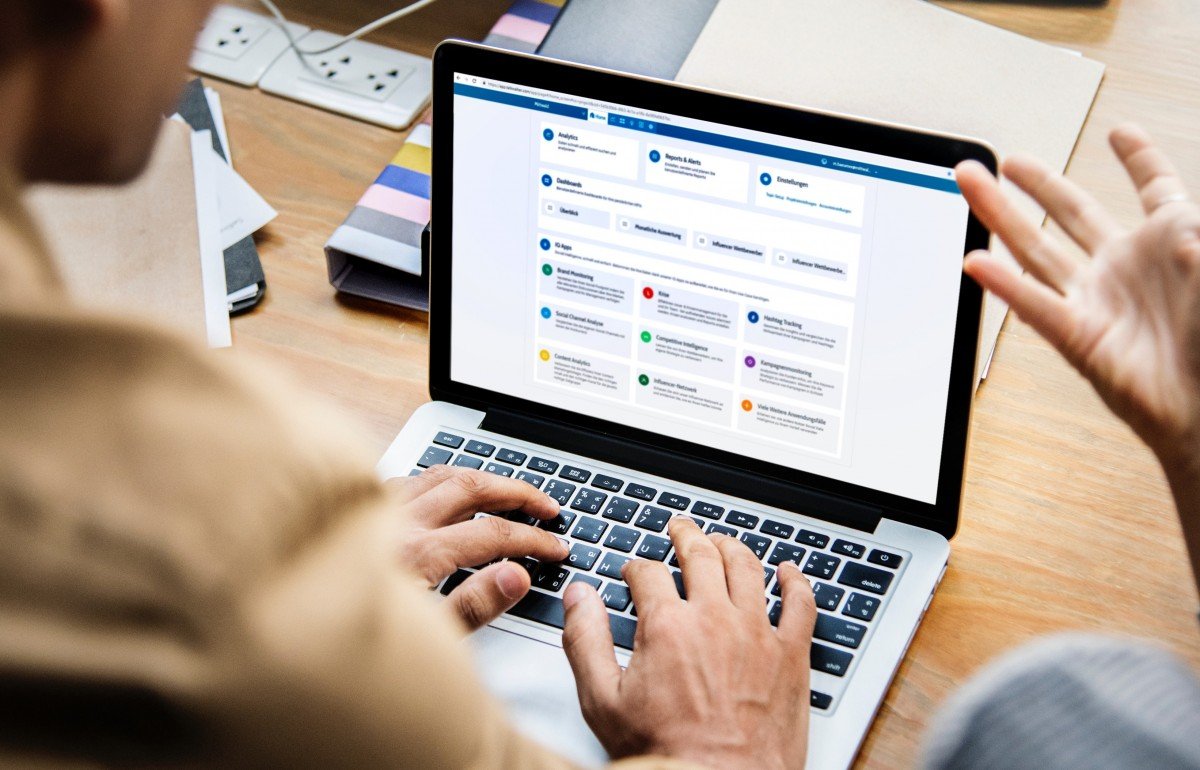 Talkwalker Startseite auf dem Laptop
